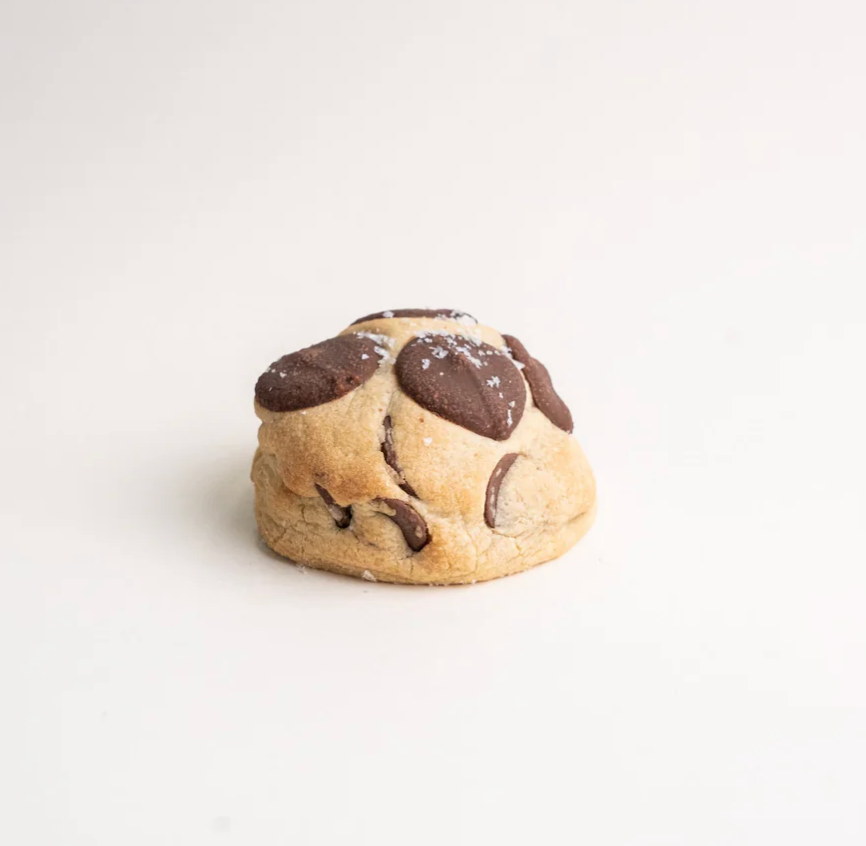 Milk Chocolate  and sea Salt Cookie